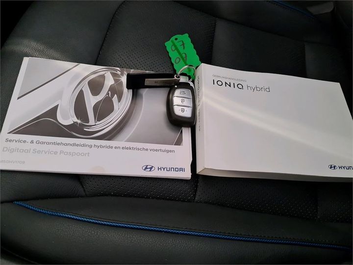 Photo 4 VIN: KMHC851CGHU028917 - HYUNDAI IONIQ 