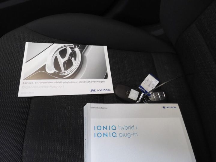 Photo 11 VIN: KMHC851CGJU097024 - HYUNDAI IONIQ 