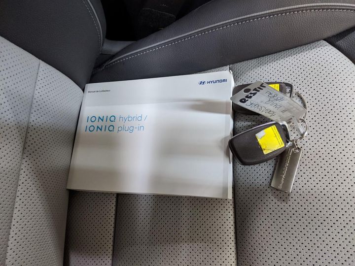 Photo 8 VIN: KMHC851CGLU185870 - HYUNDAI IONIQ 