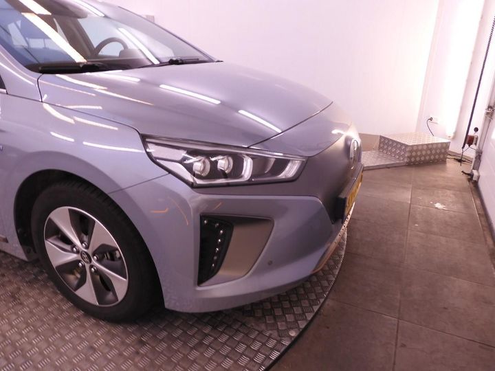 Photo 34 VIN: KMHC851HFHU002468 - HYUNDAI IONIQ 