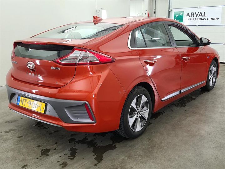 Photo 2 VIN: KMHC851HFHU007400 - HYUNDAI IONIQ 