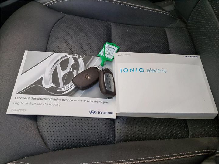 Photo 4 VIN: KMHC851HFHU007400 - HYUNDAI IONIQ 