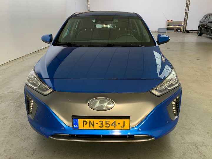 Photo 8 VIN: KMHC851HFHU012318 - HYUNDAI IONIQ 