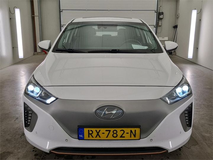 Photo 9 VIN: KMHC851HFJU020689 - HYUNDAI IONIQ 