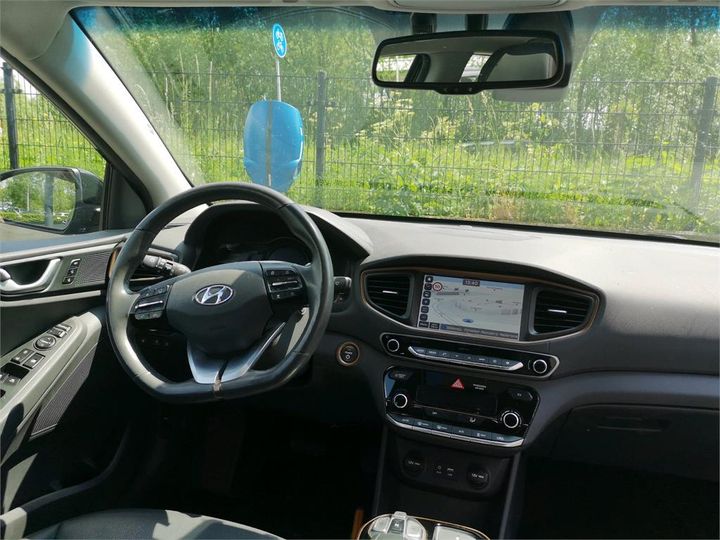 Photo 6 VIN: KMHC851HFJU021130 - HYUNDAI IONIQ 