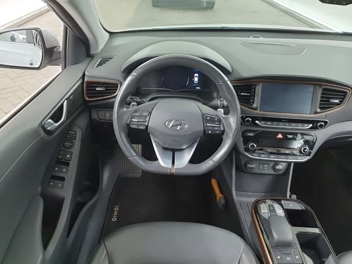 Photo 8 VIN: KMHC851HFJU022864 - HYUNDAI IONIQ 