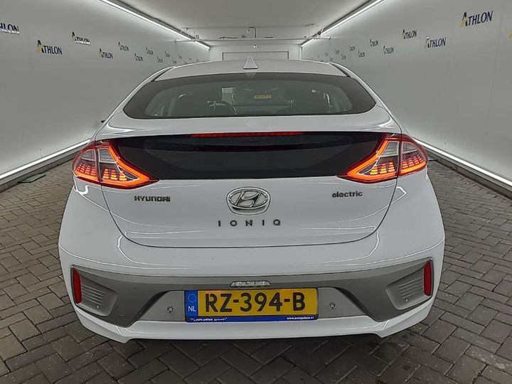 Photo 15 VIN: KMHC851HFJU023244 - HYUNDAI IONIQ 