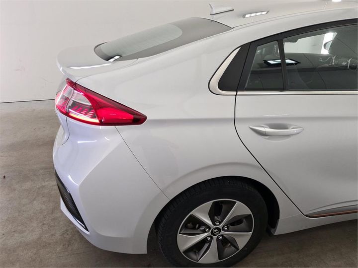 Photo 18 VIN: KMHC851HFJU028348 - HYUNDAI IONIQ 