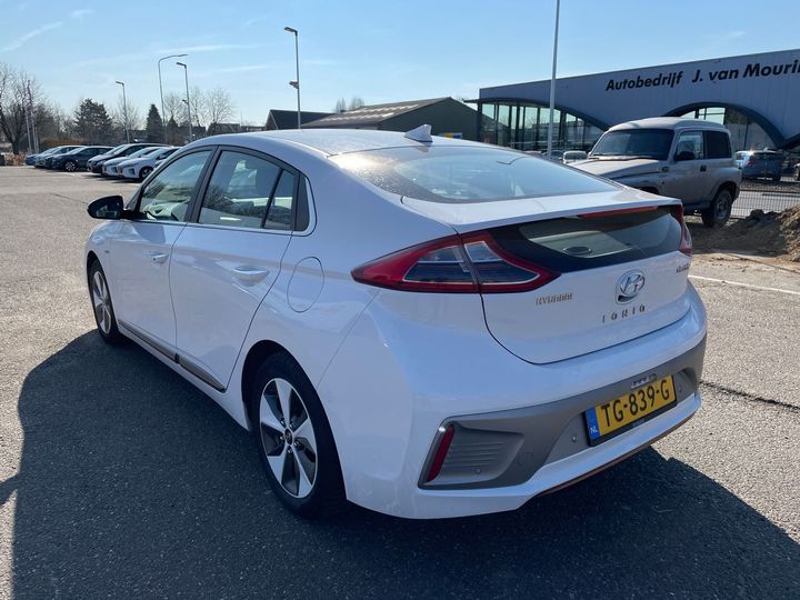 Photo 2 VIN: KMHC851HFJU030831 - HYUNDAI IONIQ 