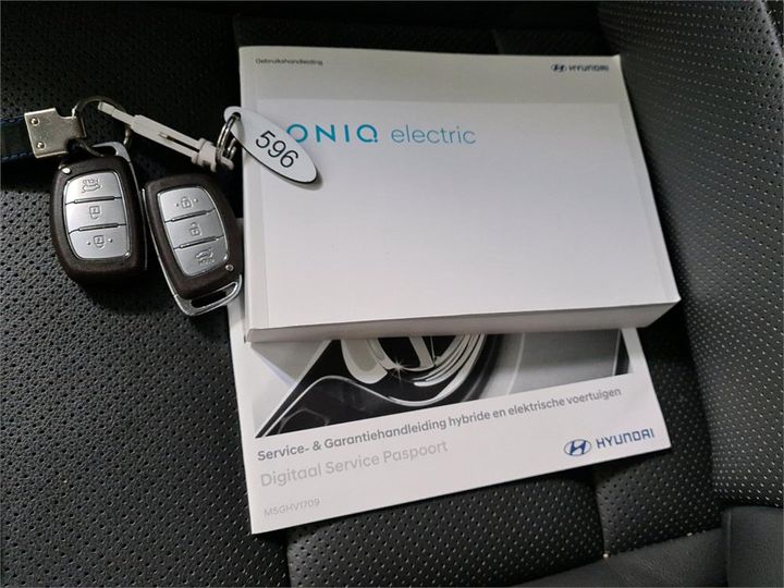 Photo 9 VIN: KMHC851HFJU034041 - HYUNDAI IONIQ 