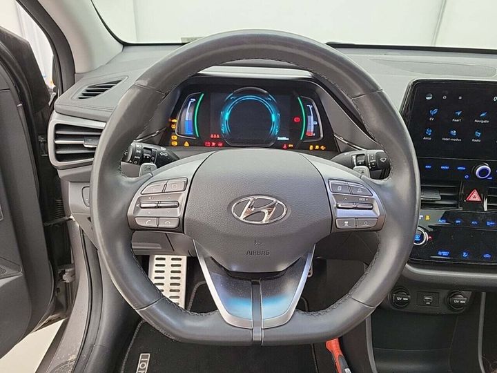 Photo 10 VIN: KMHC851JFLU069994 - HYUNDAI IONIQ 