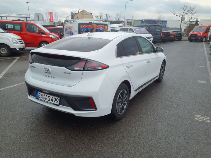 Photo 2 VIN: KMHC851JFMU082699 - HYUNDAI IONIQ 