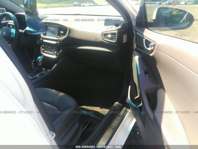 Photo 4 VIN: KMHC85LC3HU020851 - HYUNDAI IONIQ HYBRID 