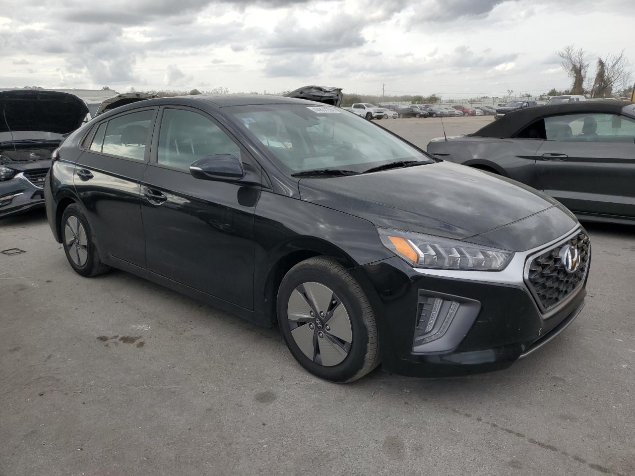 Photo 3 VIN: KMHC85LC7MU256980 - HYUNDAI IONIQ 