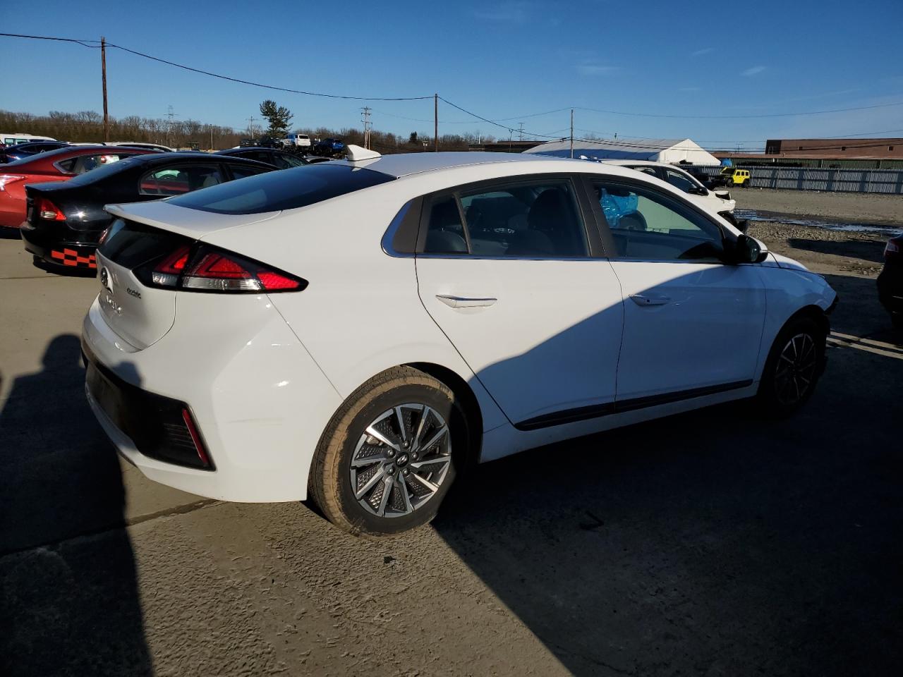 Photo 2 VIN: KMHC85LJ0MU082006 - HYUNDAI IONIQ 