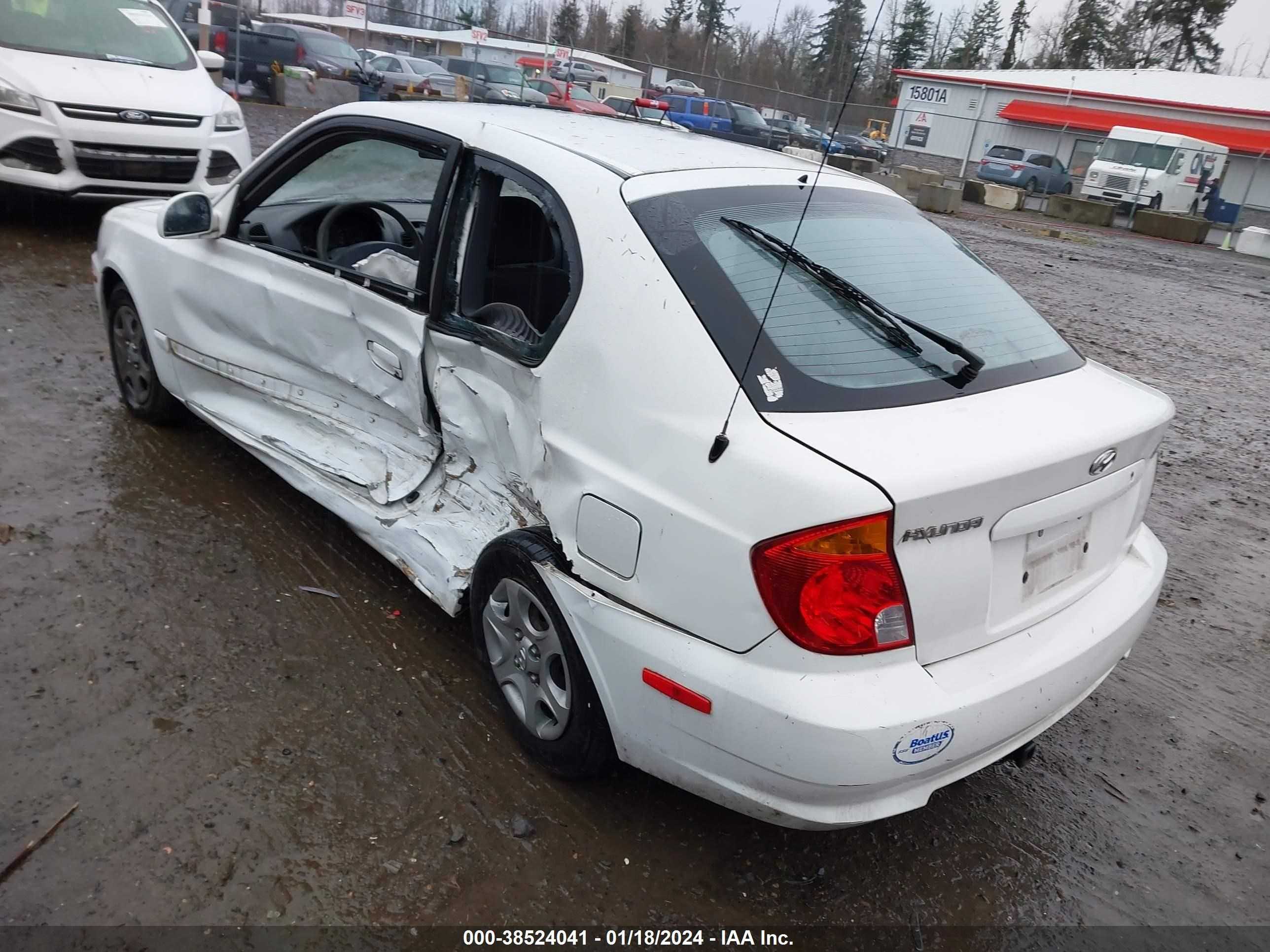 Photo 2 VIN: KMHCG35C65U339824 - HYUNDAI ACCENT 