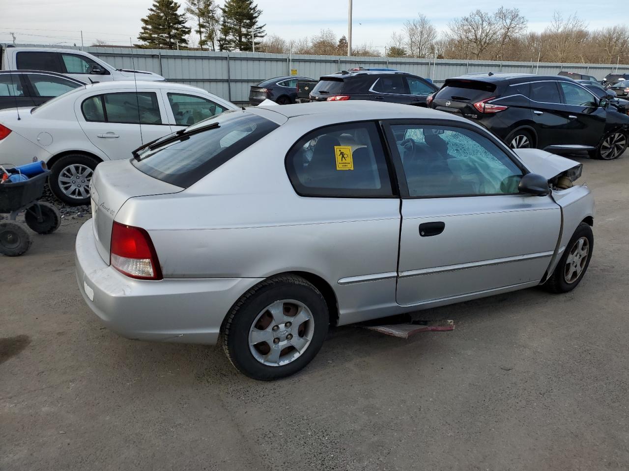 Photo 2 VIN: KMHCG35C81U100222 - HYUNDAI ACCENT 