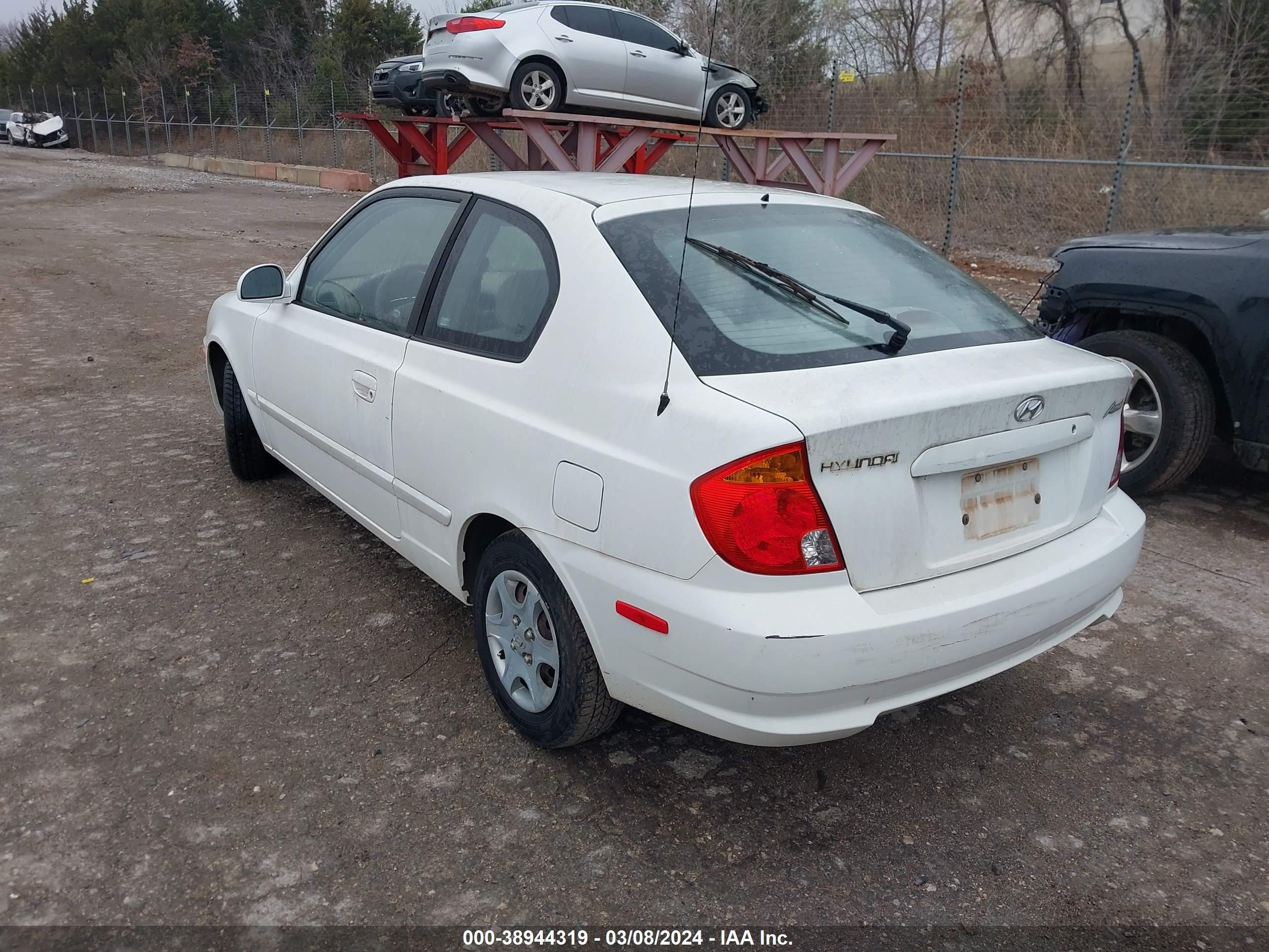 Photo 2 VIN: KMHCG35C85U350078 - HYUNDAI ACCENT 