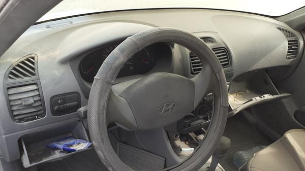 Photo 13 VIN: KMHCG41G26U673462 - HYUNDAI ACCENT 