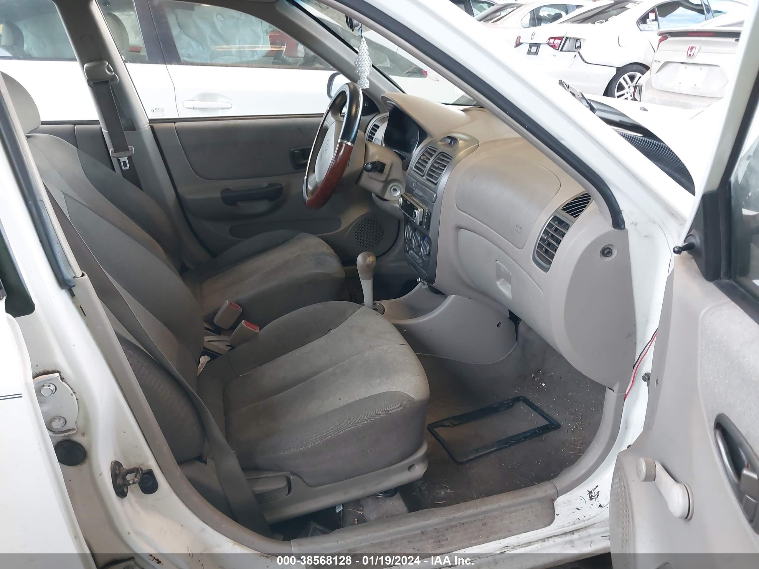 Photo 4 VIN: KMHCG45C01U246278 - HYUNDAI ACCENT 