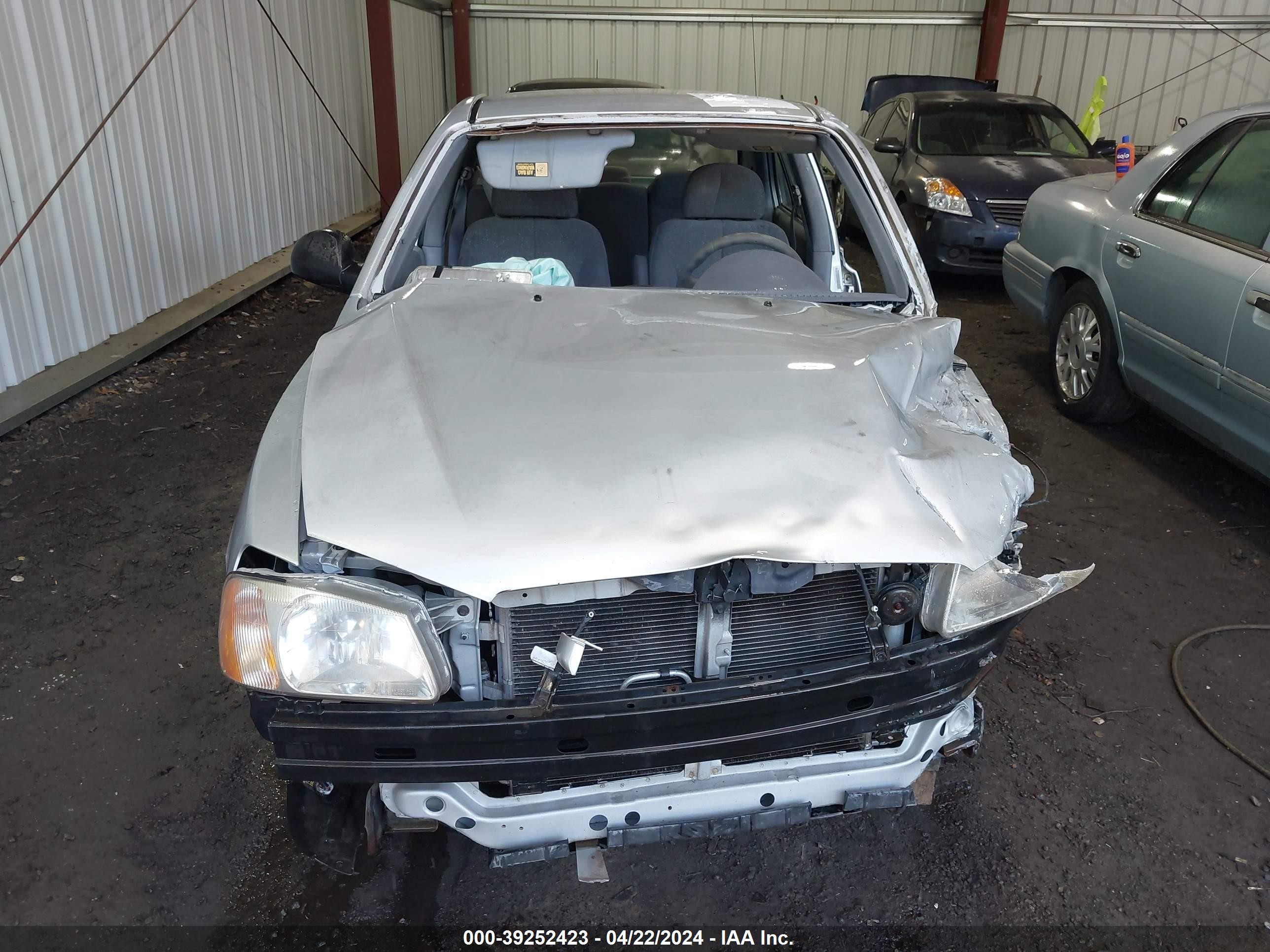 Photo 12 VIN: KMHCG45C12U295345 - HYUNDAI ACCENT 