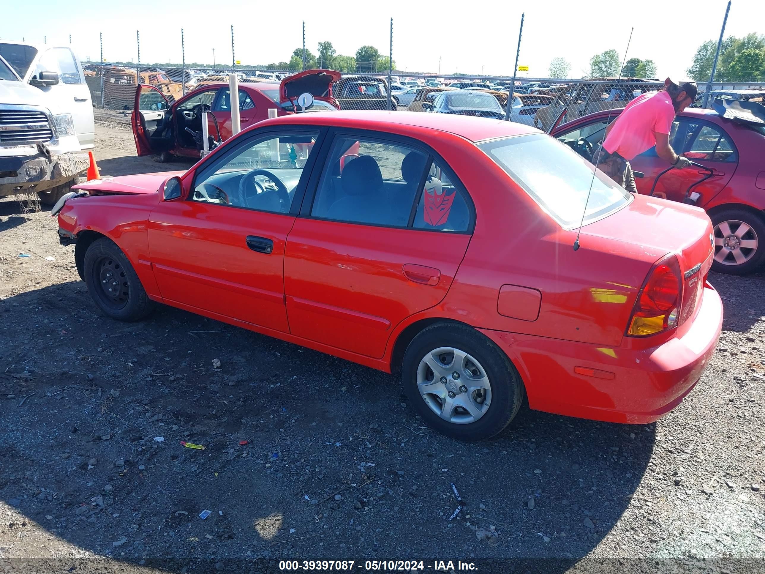 Photo 2 VIN: KMHCG45C25U654528 - HYUNDAI ACCENT 