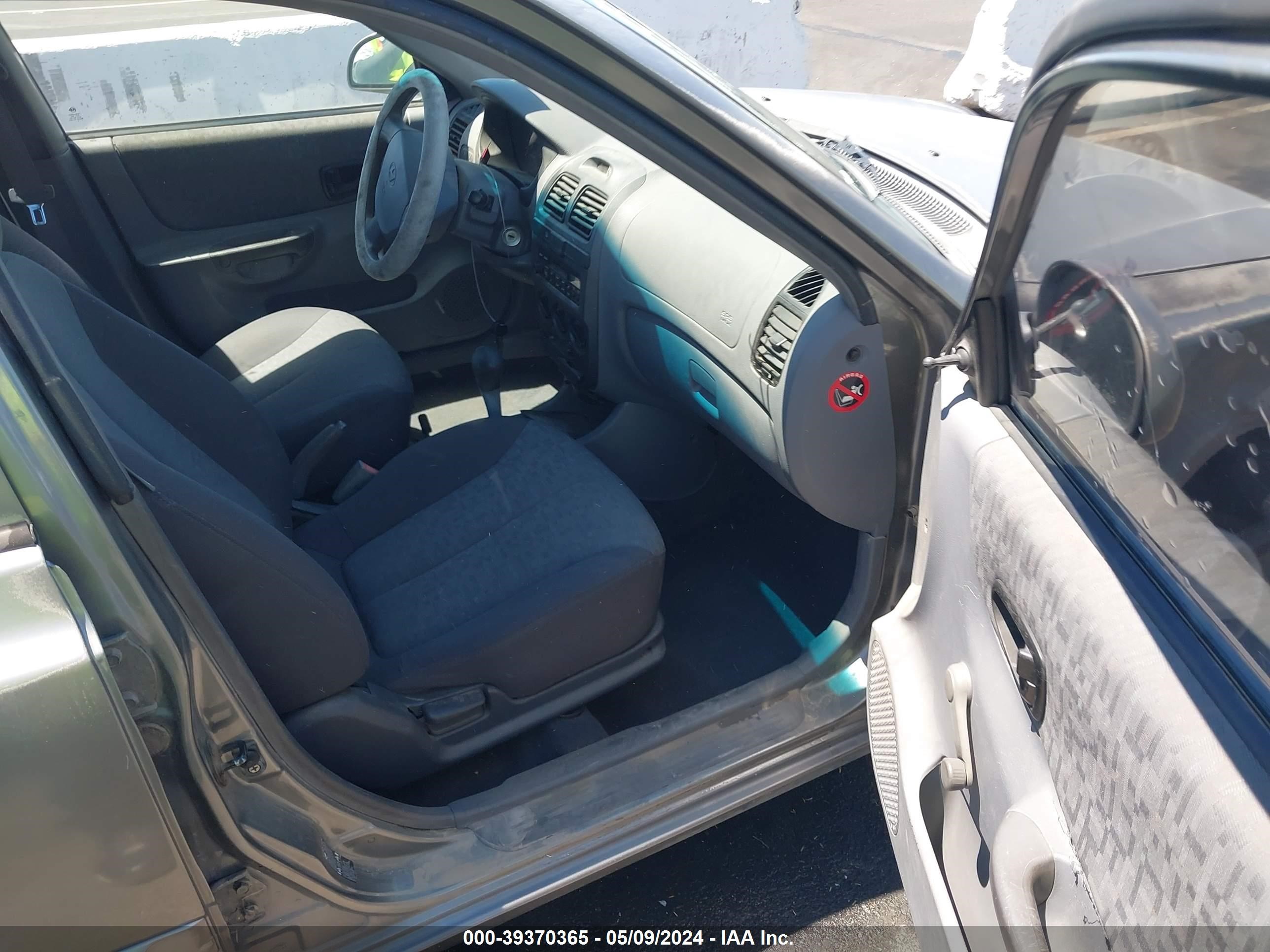 Photo 4 VIN: KMHCG45C35U618508 - HYUNDAI ACCENT 