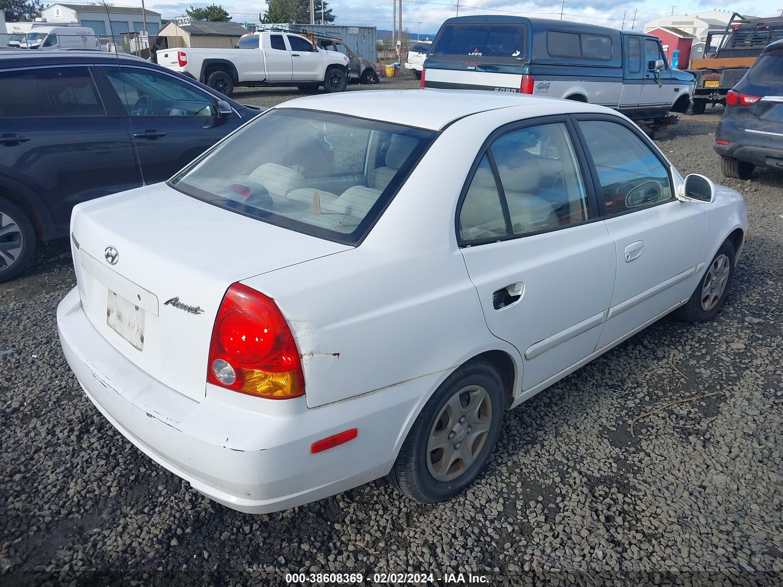 Photo 3 VIN: KMHCG45C43U466896 - HYUNDAI ACCENT 