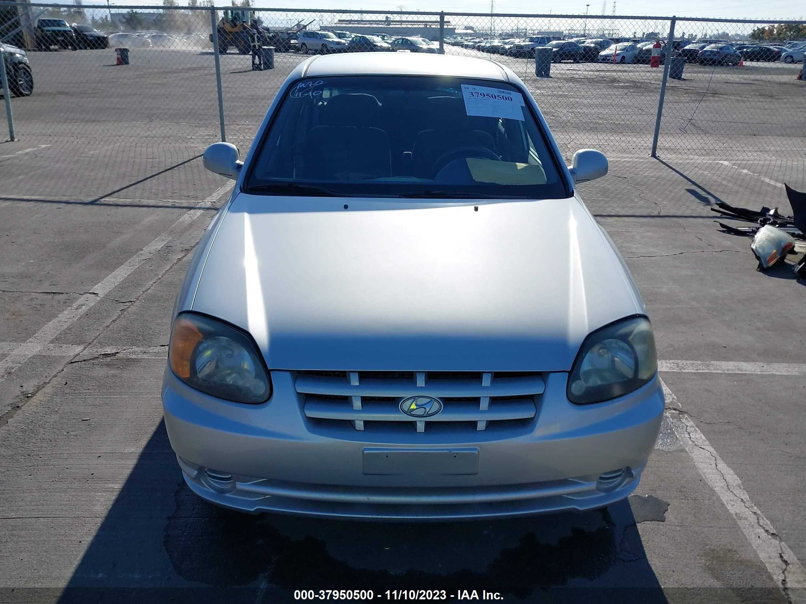 Photo 11 VIN: KMHCG45C45U599726 - HYUNDAI ACCENT 