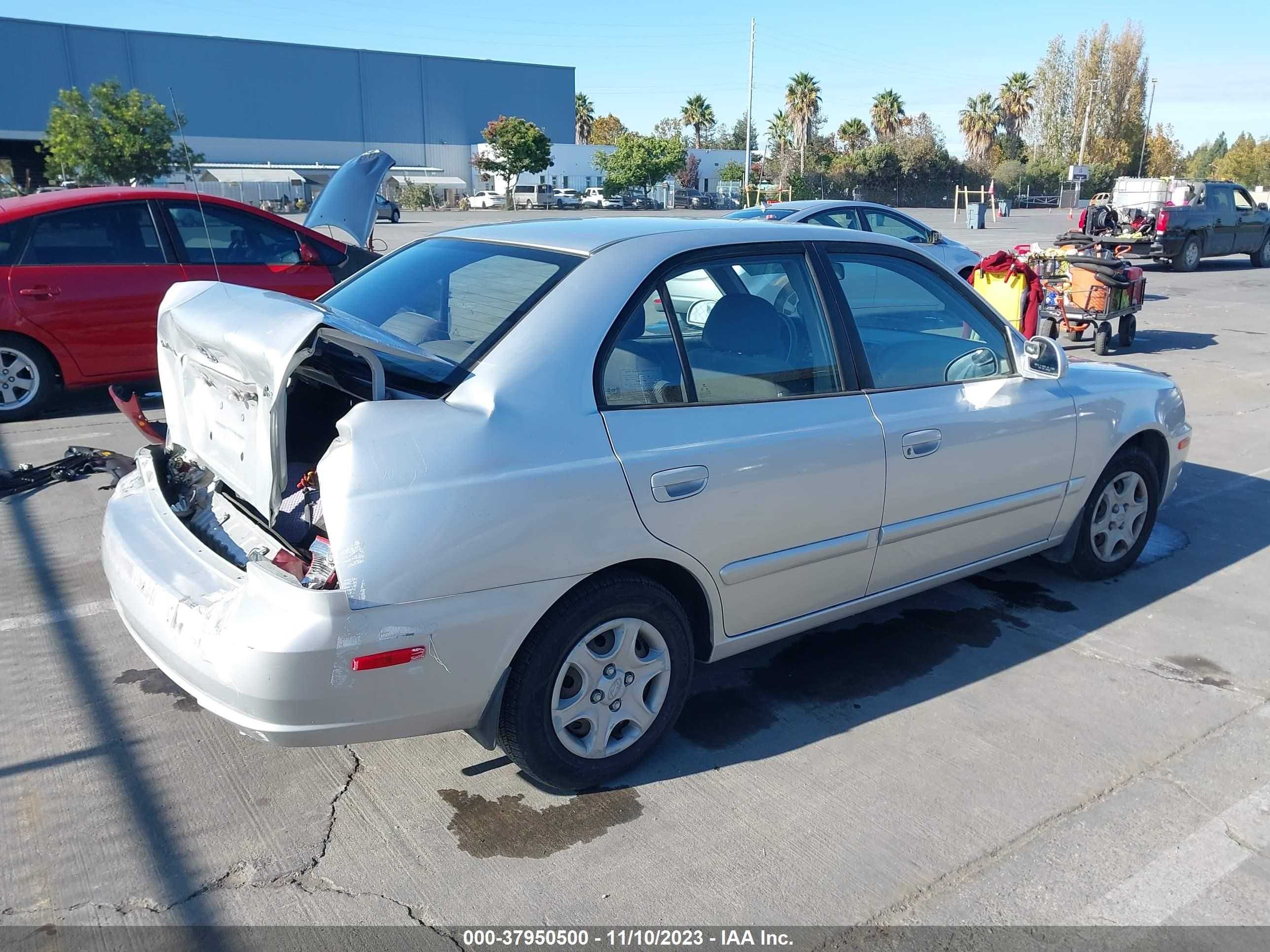 Photo 3 VIN: KMHCG45C45U599726 - HYUNDAI ACCENT 