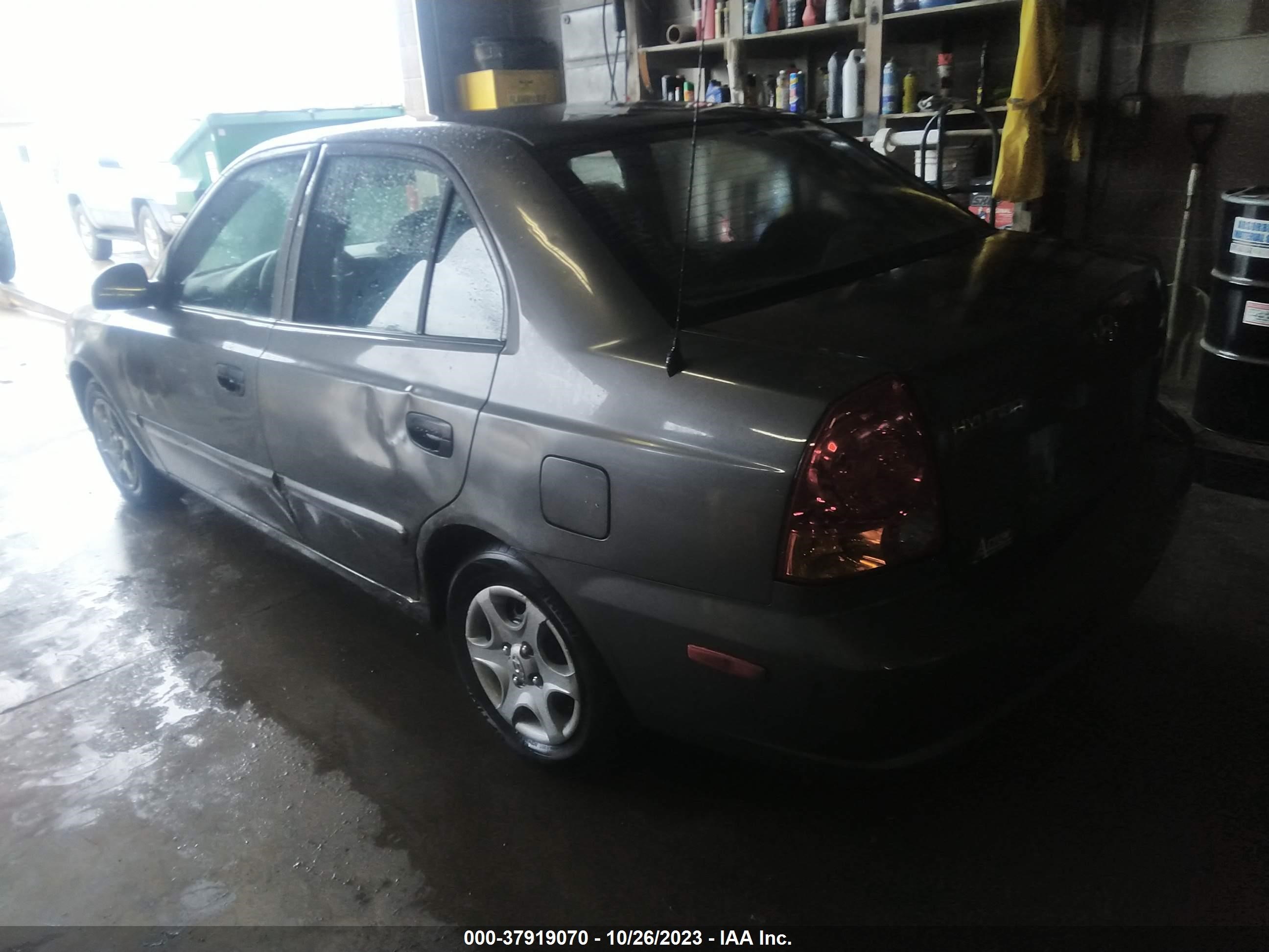 Photo 2 VIN: KMHCG45C74U557632 - HYUNDAI ACCENT 