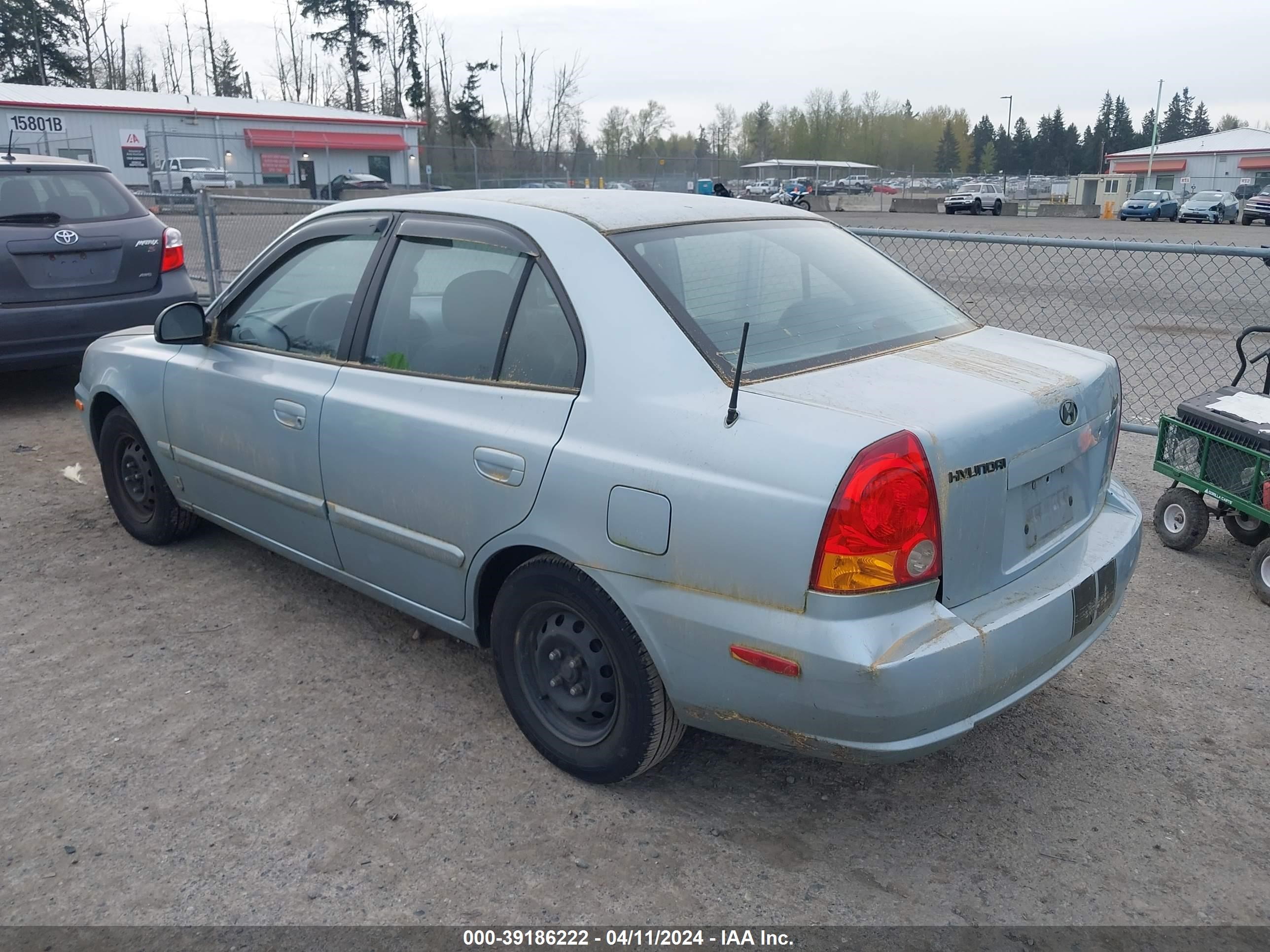 Photo 2 VIN: KMHCG45C75U592382 - HYUNDAI ACCENT 