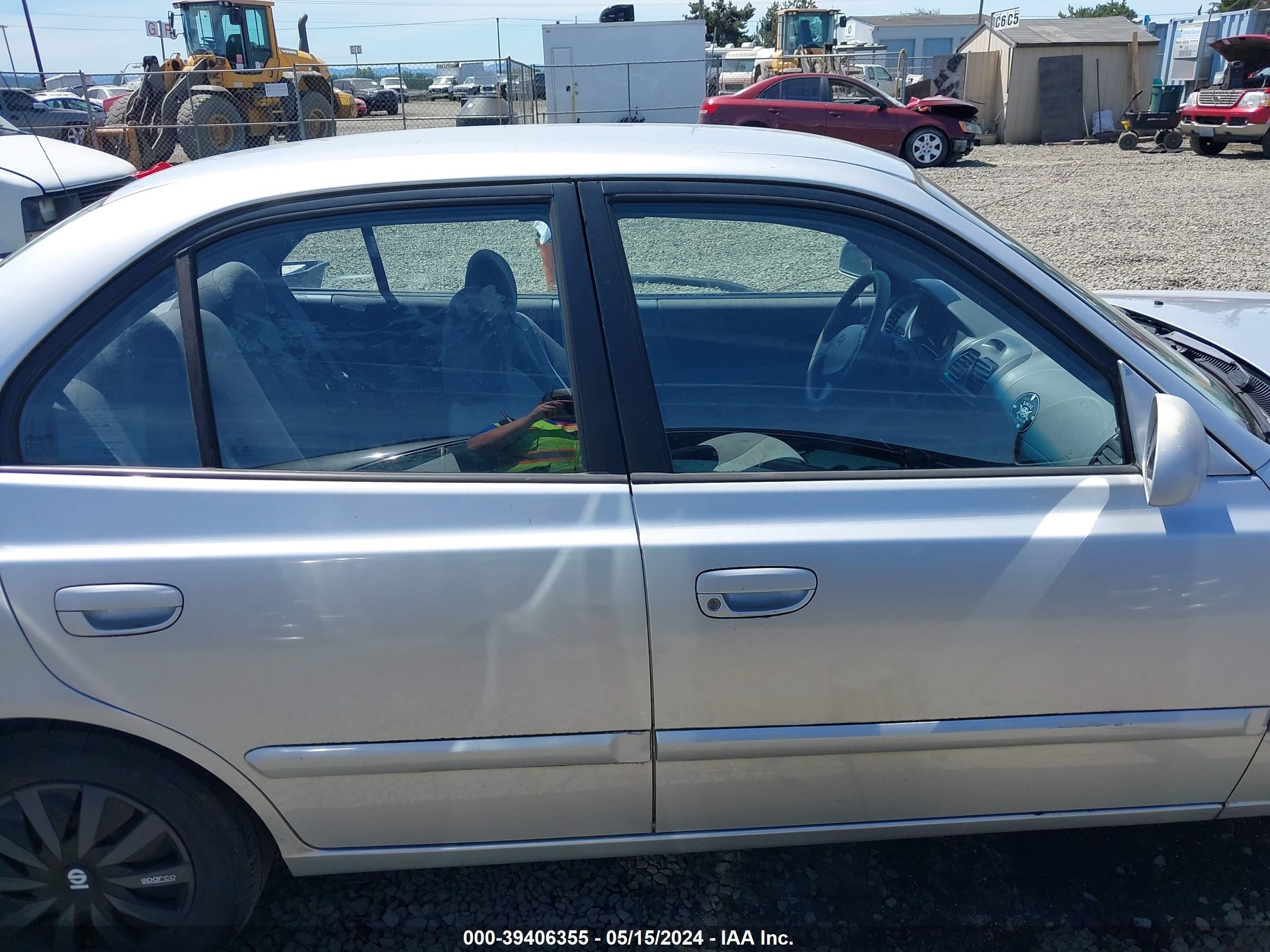 Photo 13 VIN: KMHCG45C95U615290 - HYUNDAI ACCENT 