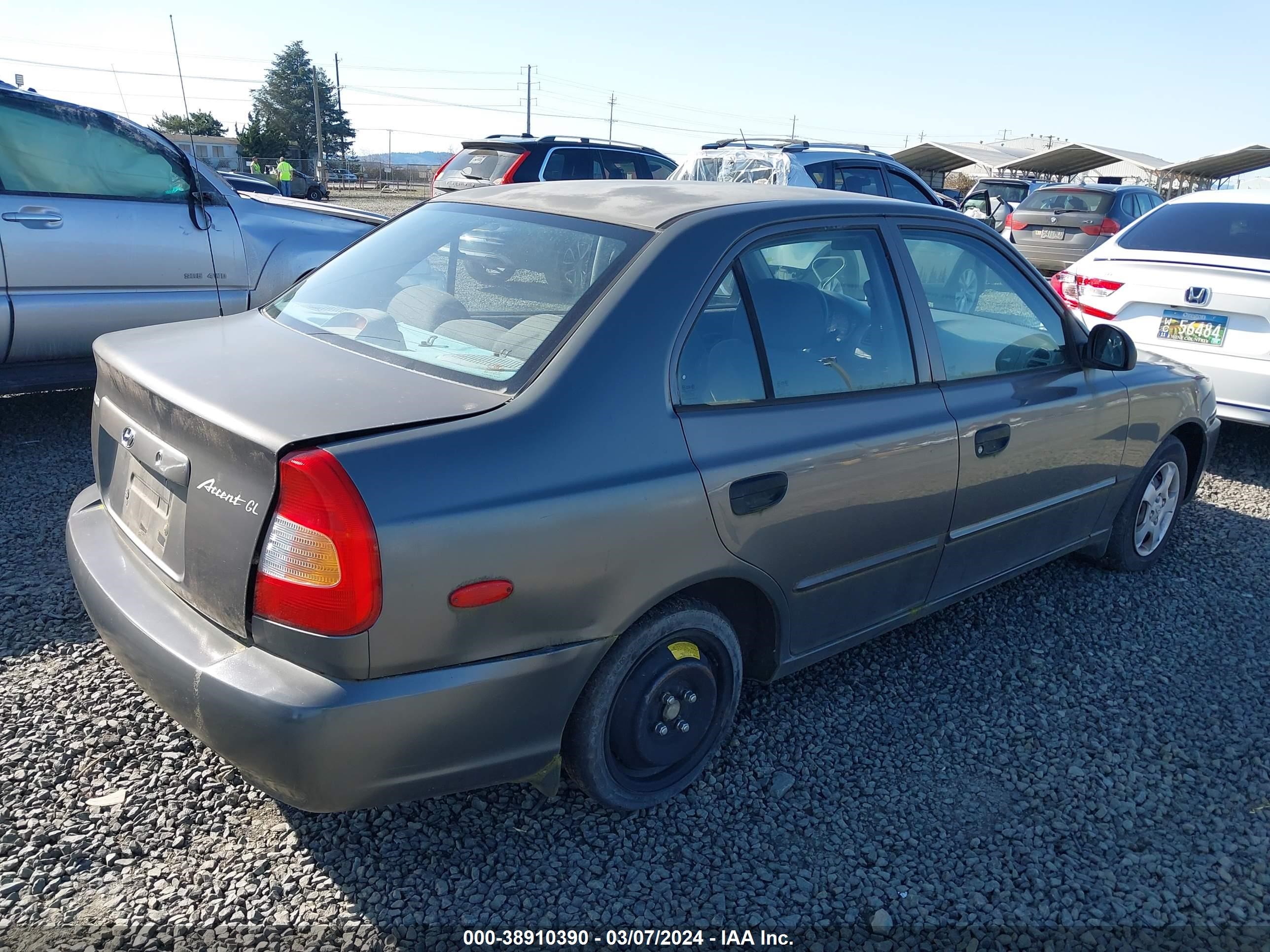 Photo 3 VIN: KMHCG45CX2U400593 - HYUNDAI ACCENT 