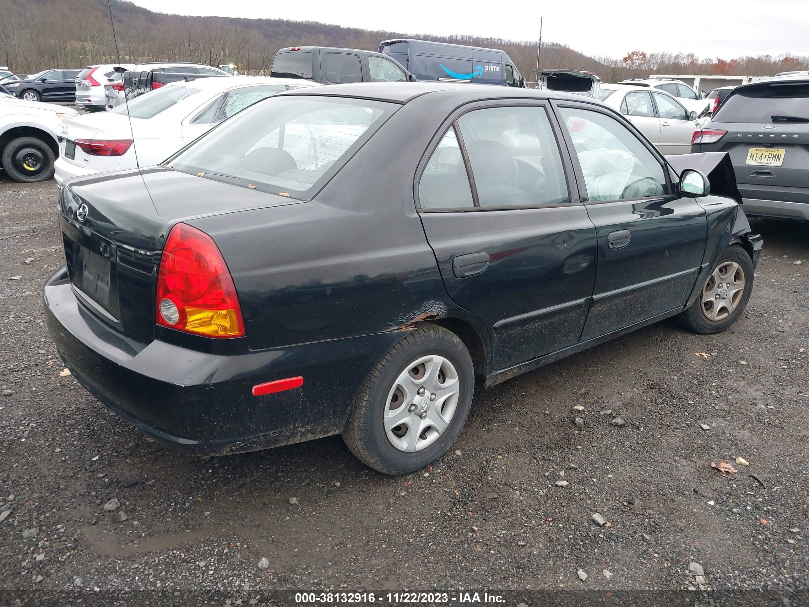 Photo 3 VIN: KMHCG45CX5U591484 - HYUNDAI ACCENT 