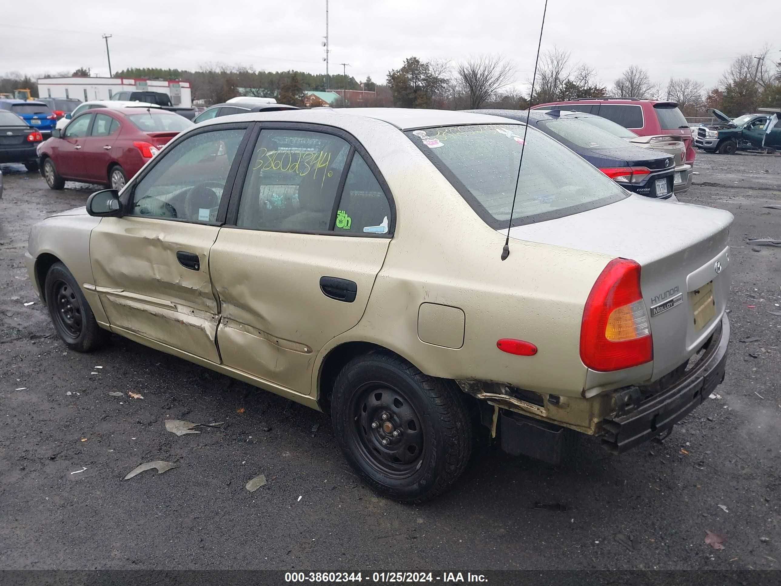 Photo 2 VIN: KMHCG45G3YU136306 - HYUNDAI ACCENT 