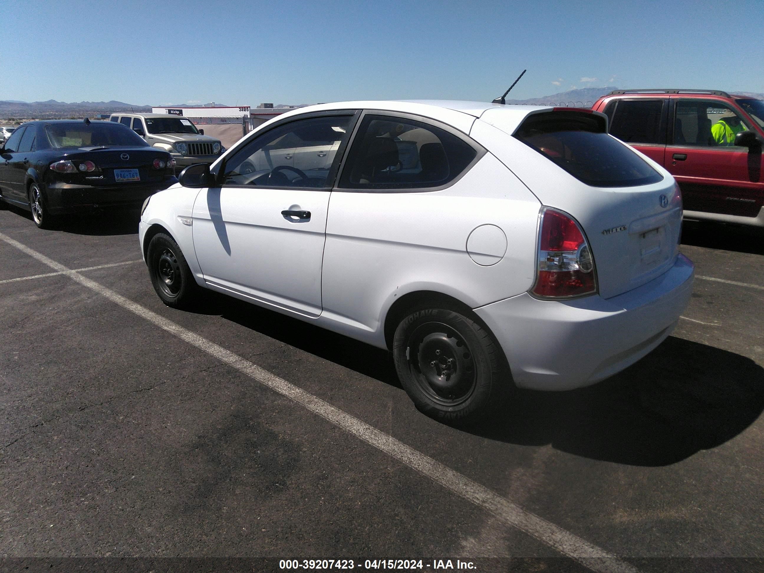 Photo 2 VIN: KMHCM36C07U008473 - HYUNDAI ACCENT 