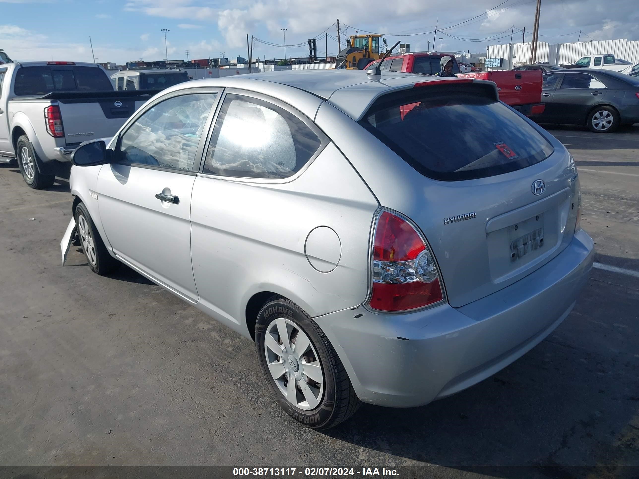 Photo 2 VIN: KMHCM36C07U016217 - HYUNDAI ACCENT 