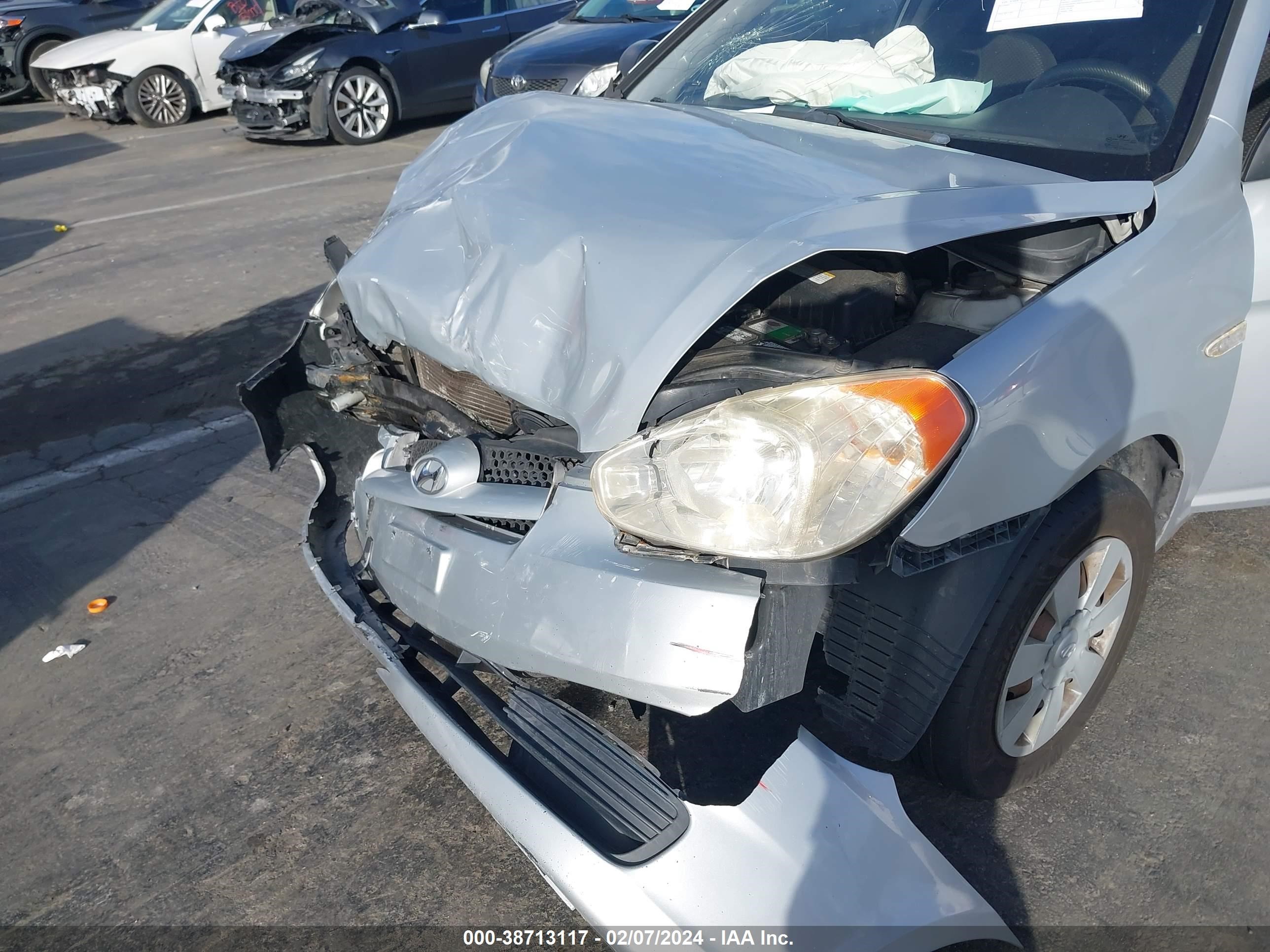 Photo 5 VIN: KMHCM36C07U016217 - HYUNDAI ACCENT 