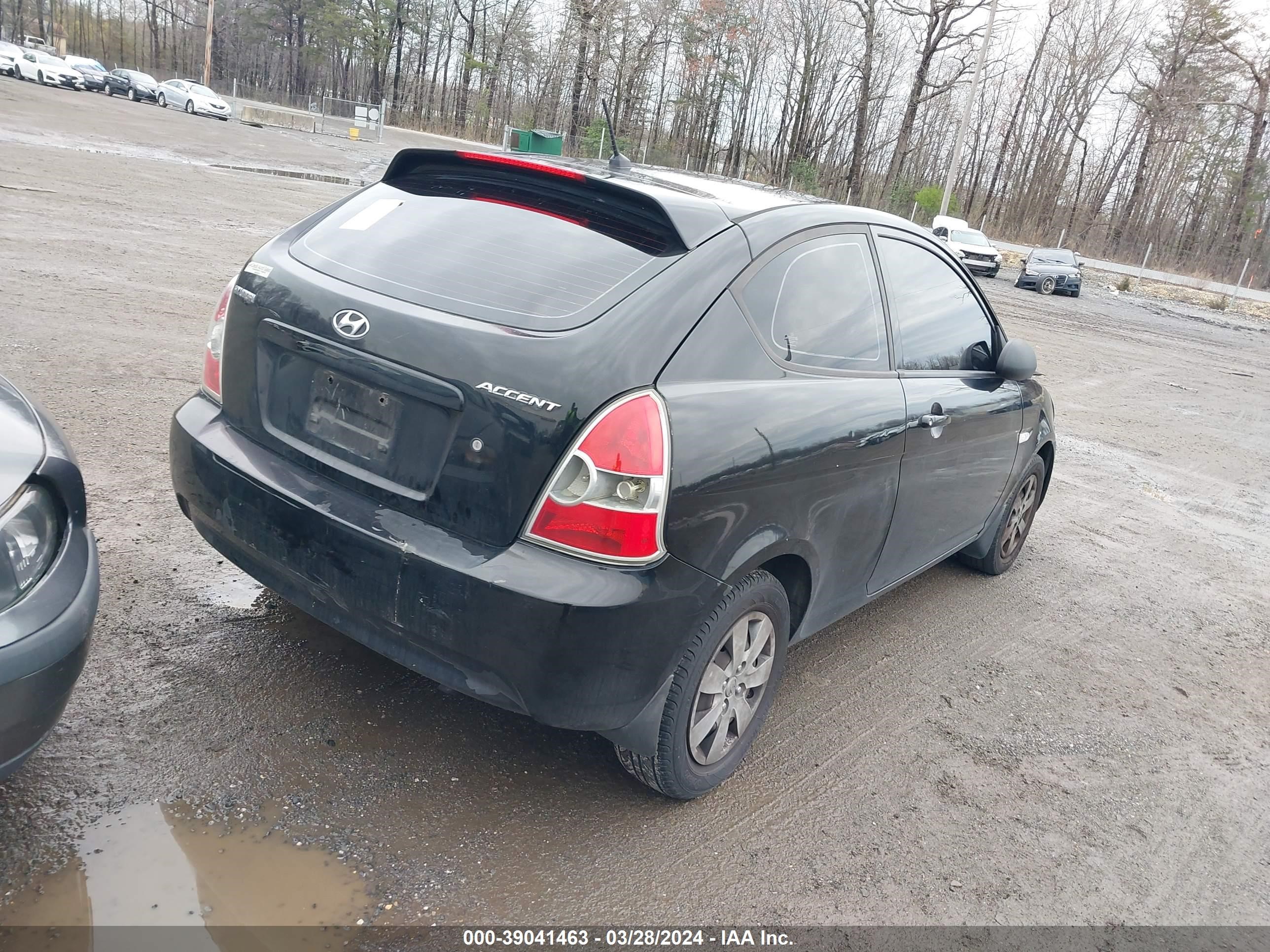 Photo 3 VIN: KMHCM36C18U059983 - HYUNDAI ACCENT 