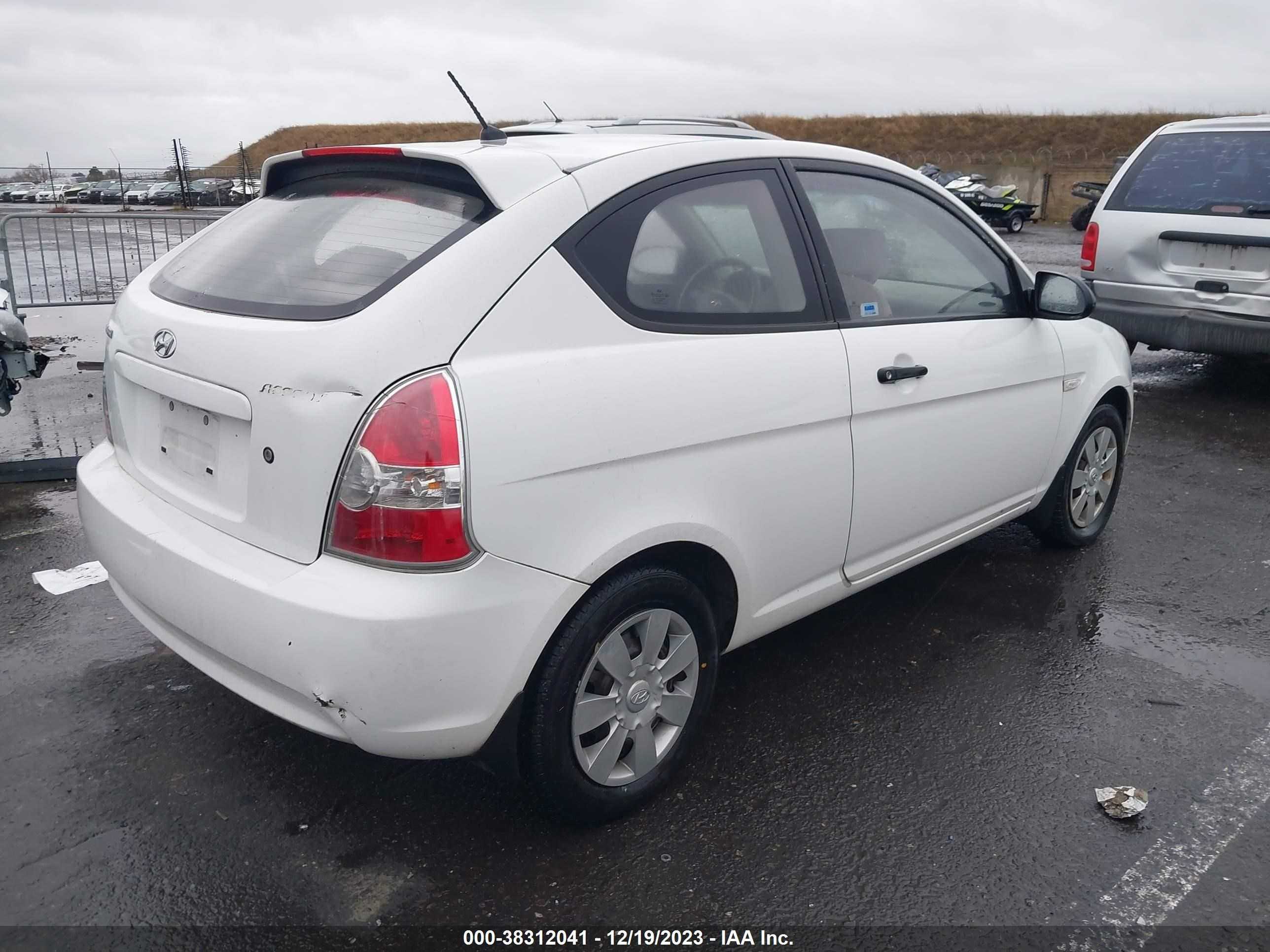 Photo 3 VIN: KMHCM36C27U050918 - HYUNDAI ACCENT 