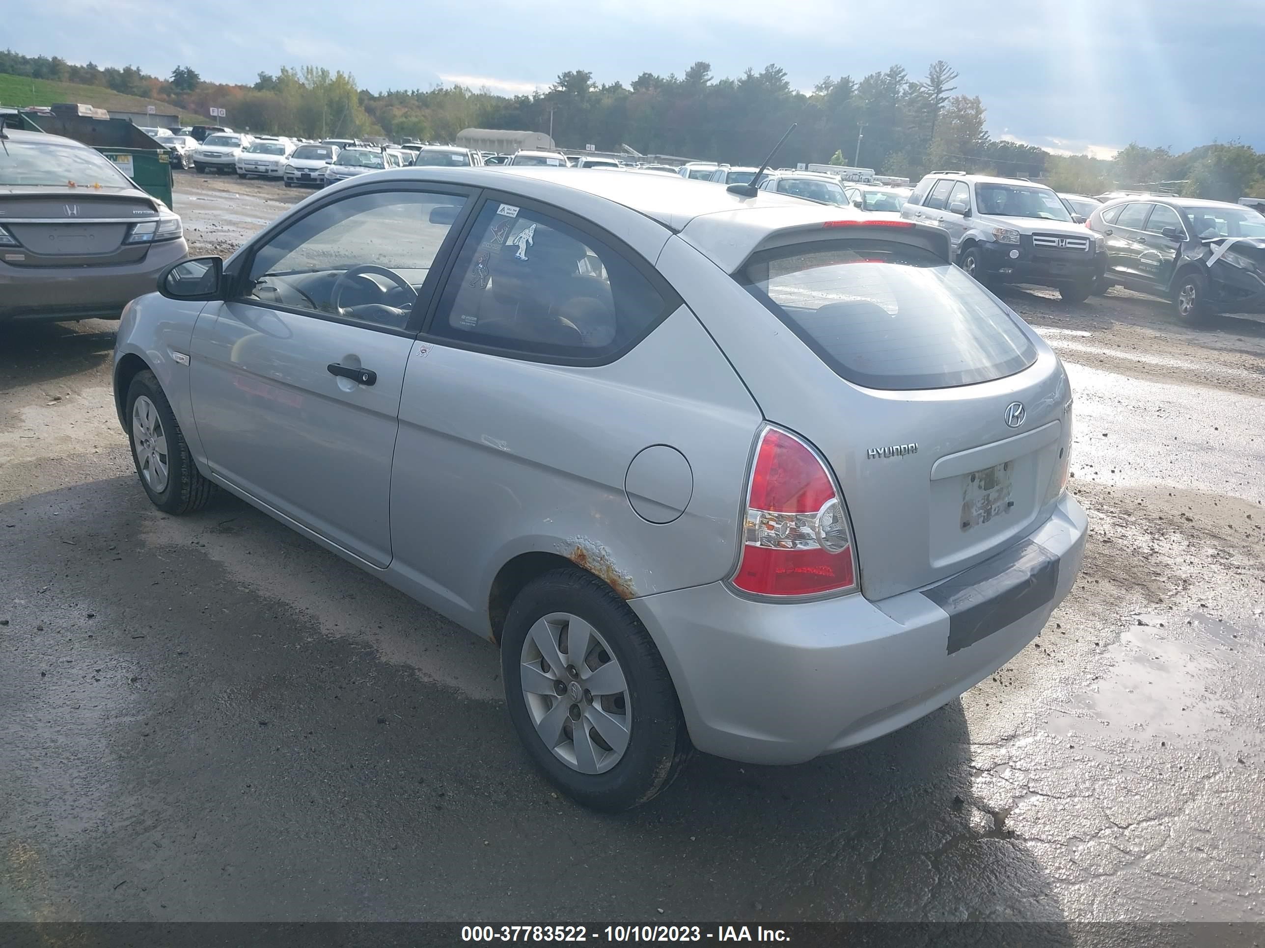 Photo 2 VIN: KMHCM36C68U098357 - HYUNDAI ACCENT 