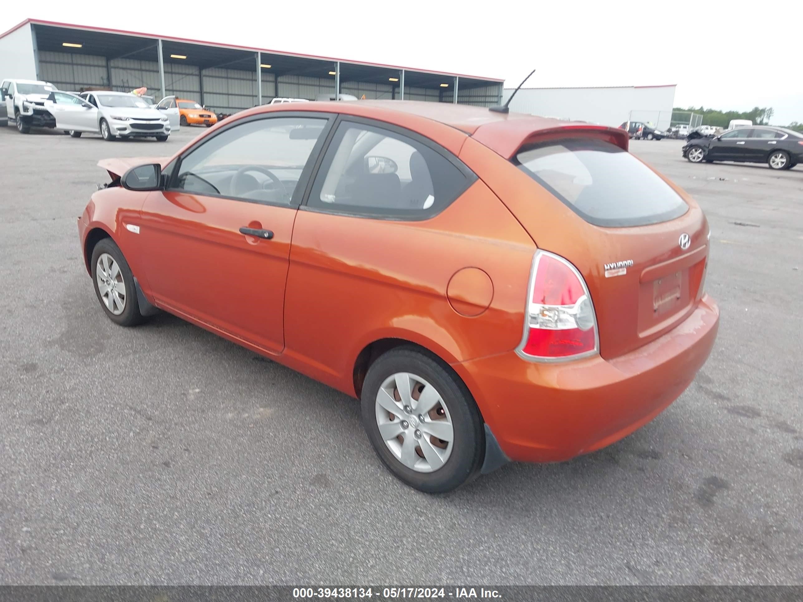 Photo 2 VIN: KMHCM36C68U104819 - HYUNDAI ACCENT 