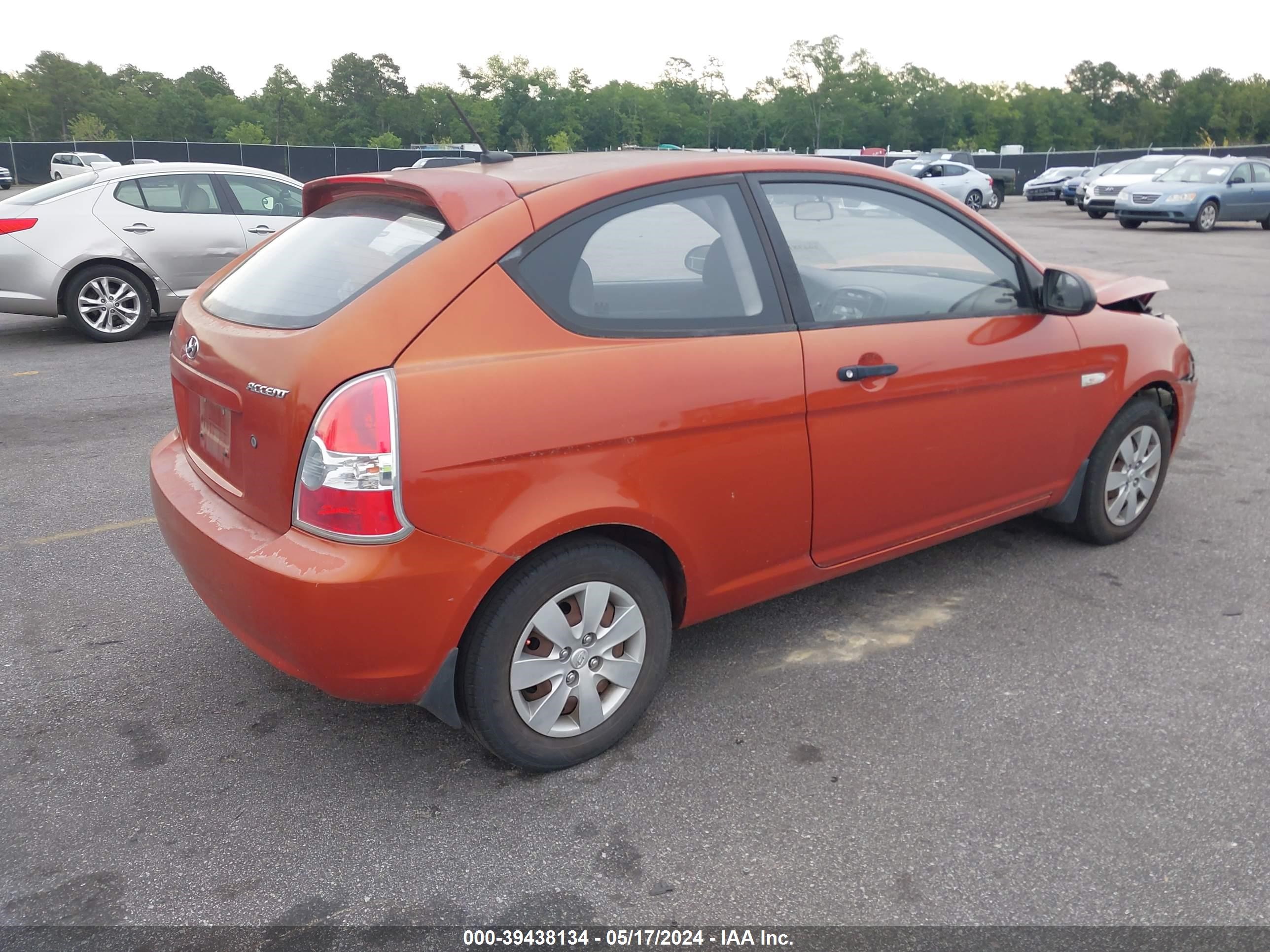 Photo 3 VIN: KMHCM36C68U104819 - HYUNDAI ACCENT 