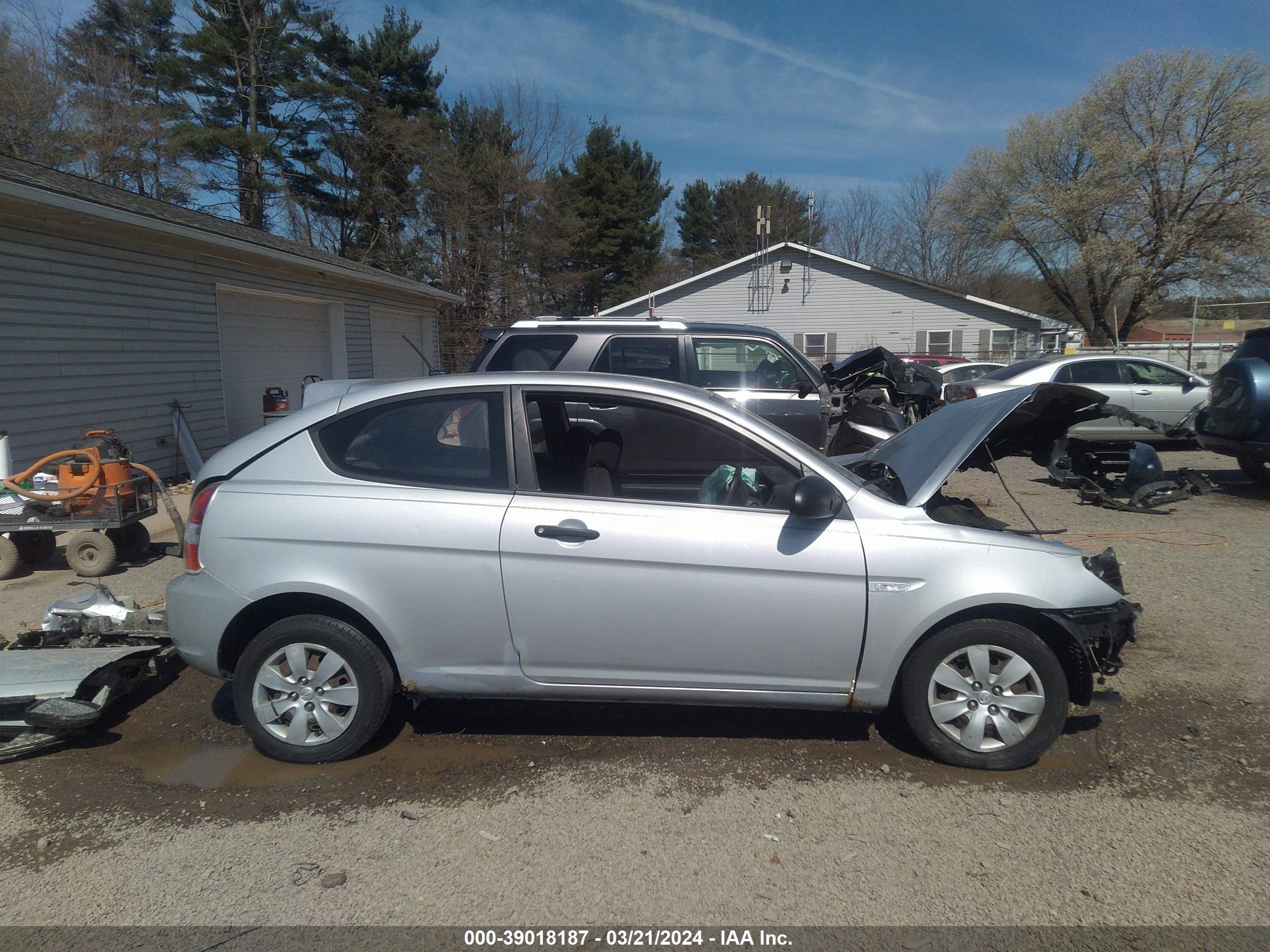 Photo 13 VIN: KMHCM36C98U084534 - HYUNDAI ACCENT 