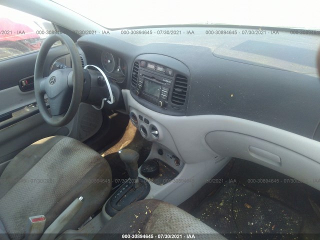 Photo 4 VIN: KMHCM3AC6AU161745 - HYUNDAI ACCENT 