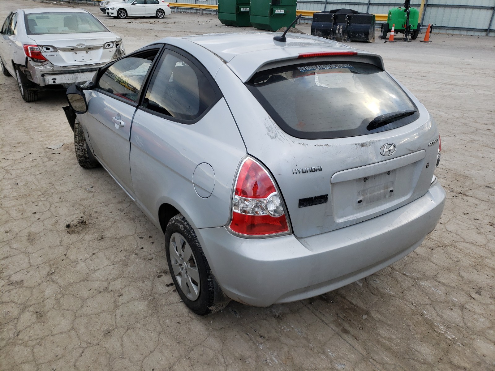 Photo 2 VIN: KMHCM3AC8BU202040 - HYUNDAI ACCENT GL 