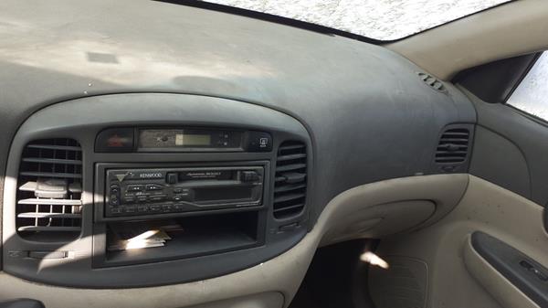 Photo 23 VIN: KMHCM41A38U232091 - HYUNDAI ACCENT 