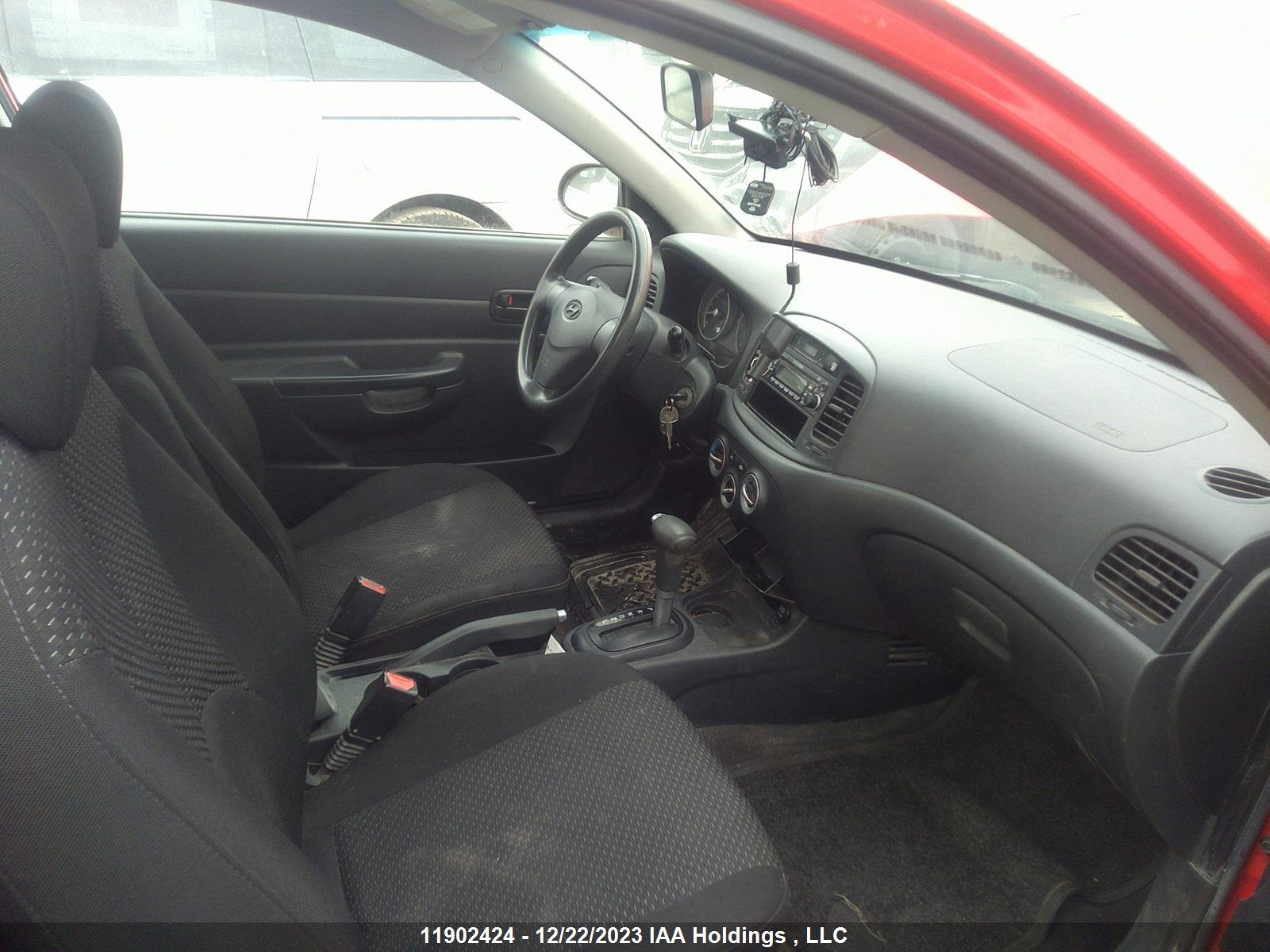 Photo 4 VIN: KMHCN35C08U075123 - HYUNDAI ACCENT 