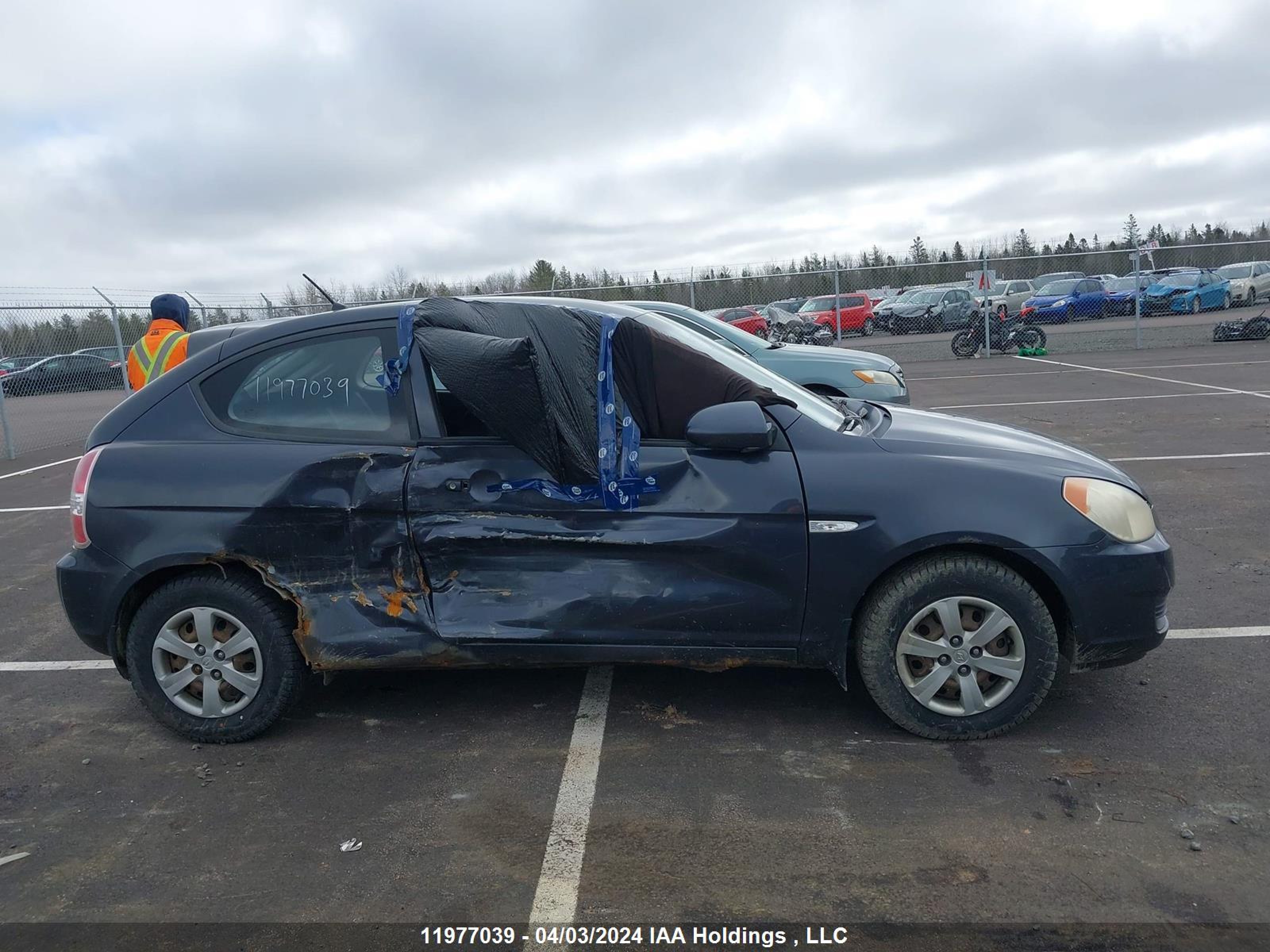 Photo 12 VIN: KMHCN35C58U061606 - HYUNDAI ACCENT 